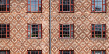 Røde og gule mursten | Linoleumshuset