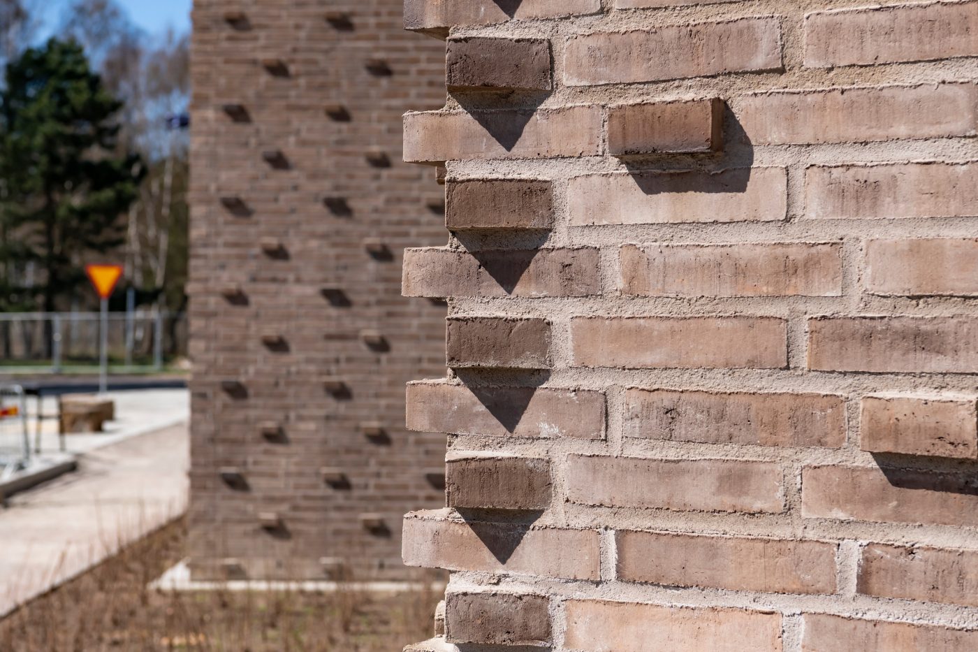 Mursten: EW0109 Hvid Marmor - EW0447 Flint - EW0454 Sort Onyx - EW0465 Rød nuancered | Saftstationen, Sverige