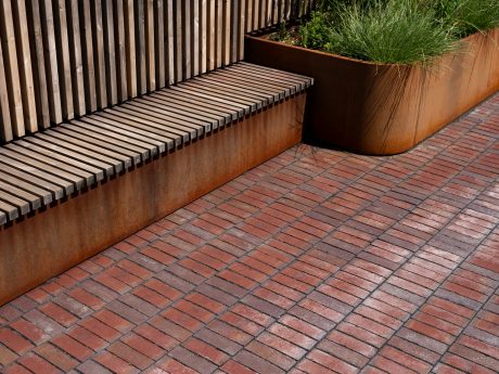 Facing brick & pavers: EW3521 Blauwrood - Juist | Harmonikahusene