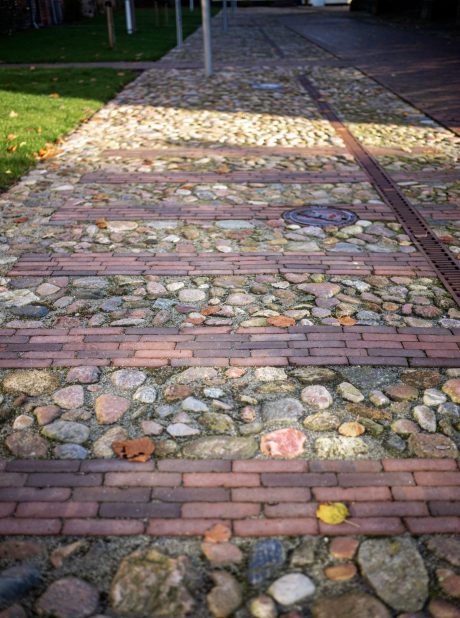 Belægningstegl: Auxo getrommelt | Kristkirken, Tønder