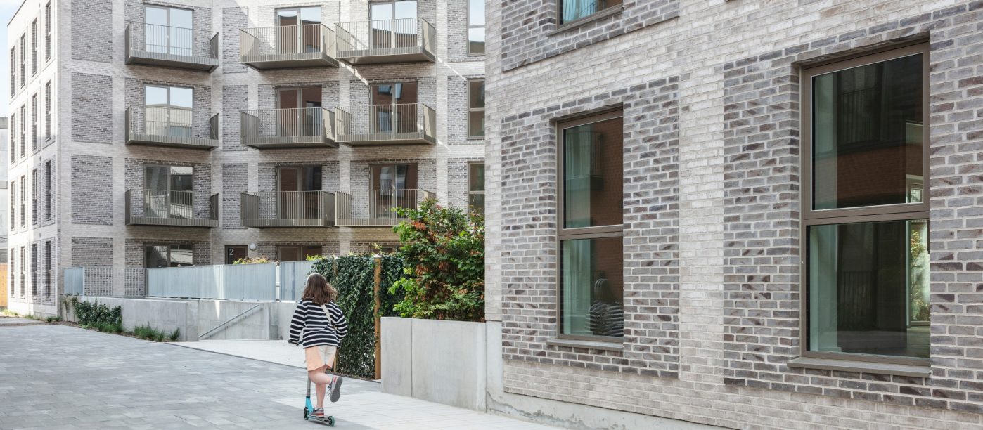 Mursten: EW0450 Jern - EW0449 Kul - EW0447 Flint | Bellakvarteret, Danmark