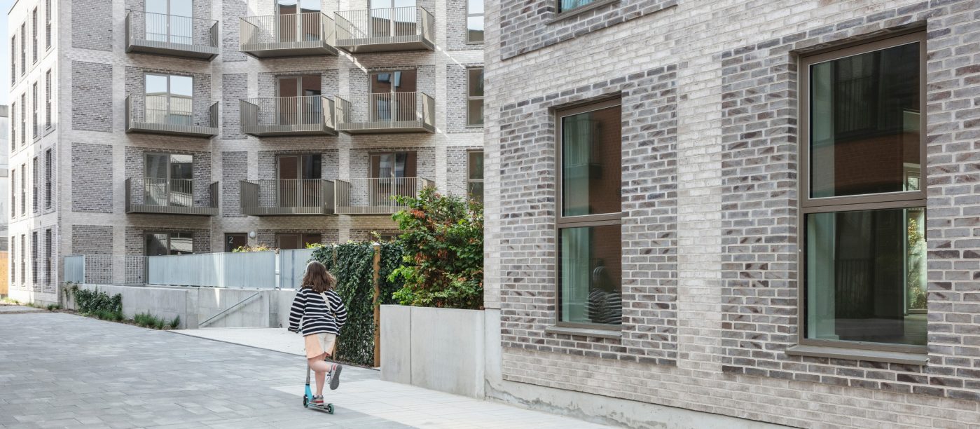 Mursten: EW0450 Jern - EW0449 Kul - EW0447 Flint | Bellakvarteret, Danmark