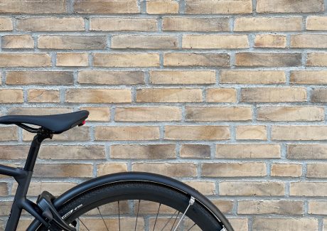 Den gamle skole, Messing