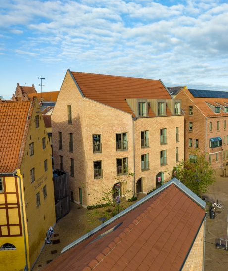 Tagsten - Datura Naturrød - Oluf Bagers Plads