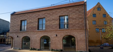 Tagsten - Datura Naturrød - Oluf Bagers Plads