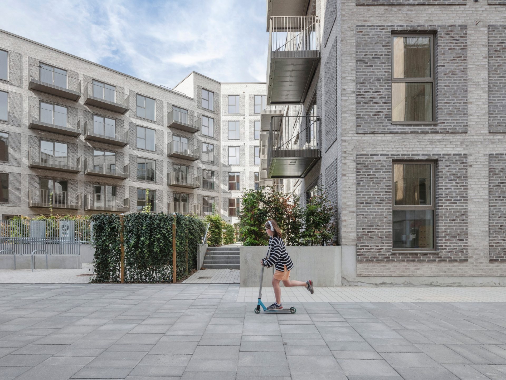 Mursten: EW0450 Jern - EW0449 Kul - EW0447 Flint | Bellakvarteret, Danmark