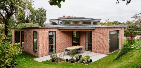 Private house, roman bricks, Mengel Red